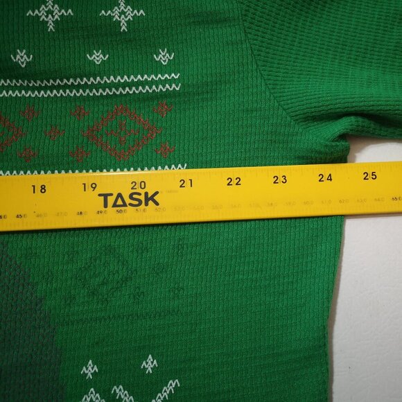 Dec. 25th Ladies Size XL Green Holiday Themed Straight Fit Sleep Shirt - Picture 6 of 8
